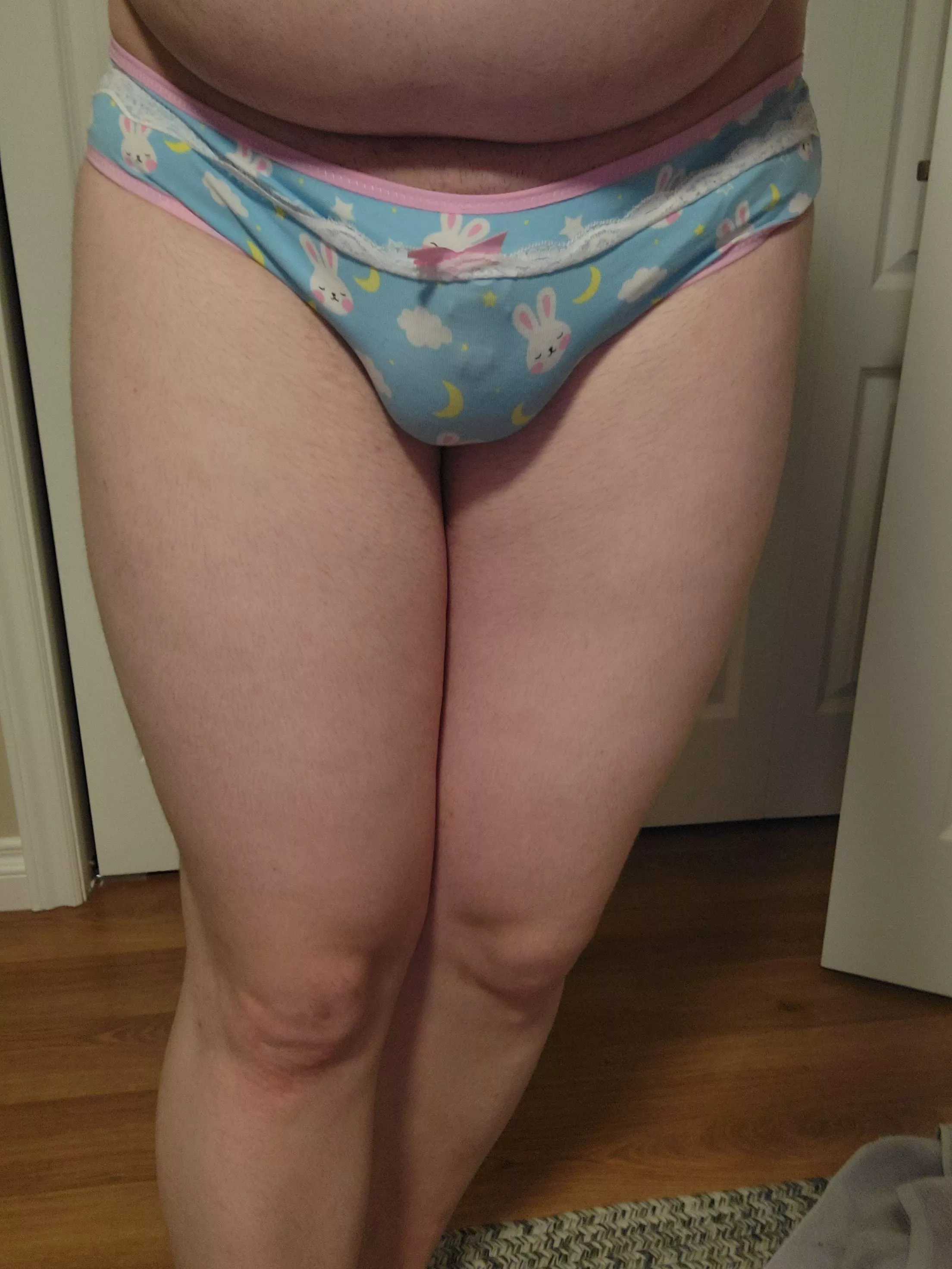 legs shaved feeling cute as fuck 😘