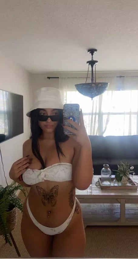 let's play naughty together