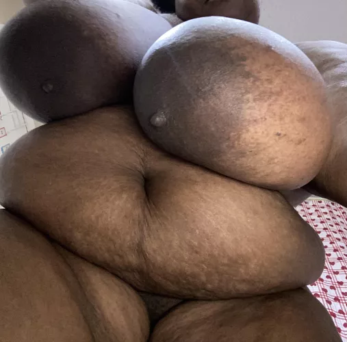 Mind if I have a seat? My legs are tired! ☺️