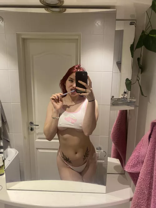 Morning routine before hitting the gym <3