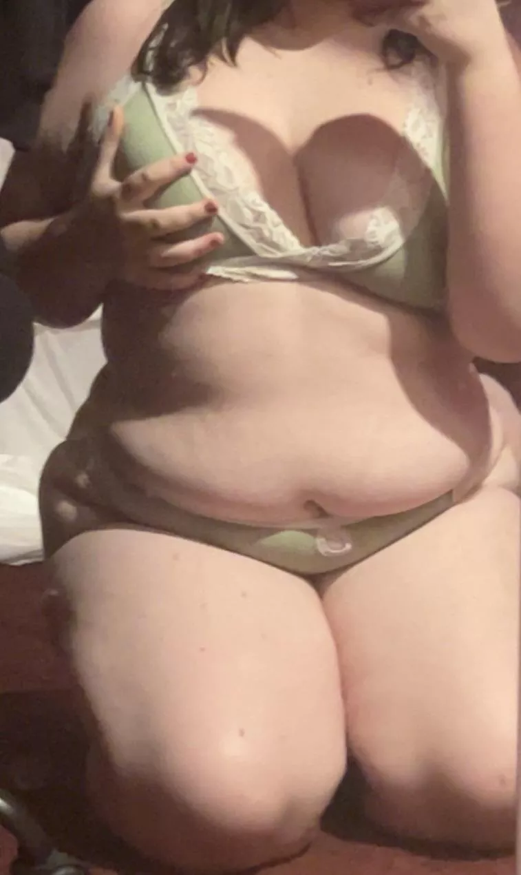 my first post!! am i a bbw?