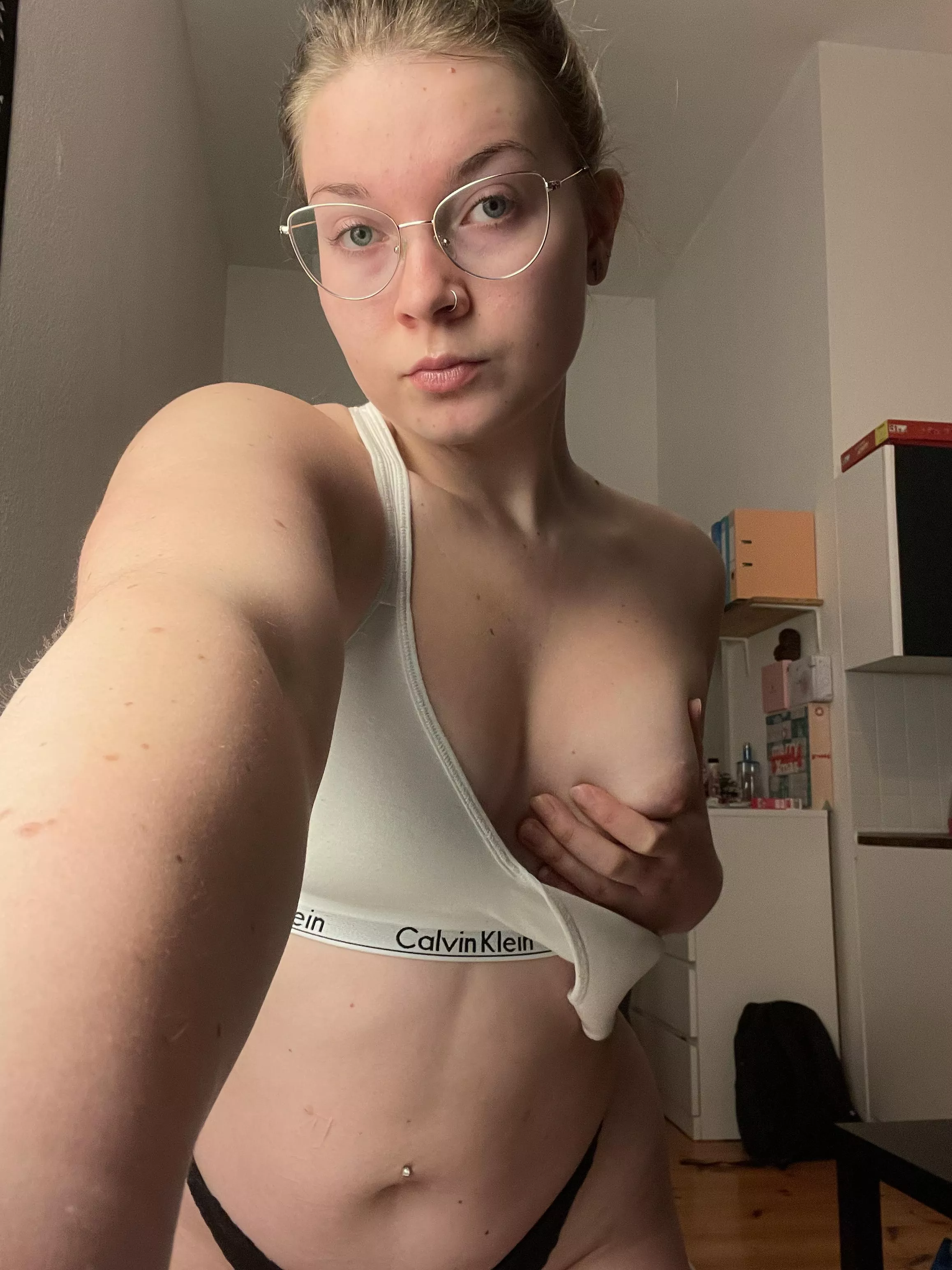 My toxic ex boyfriend used to tell me I‘m ugly :(