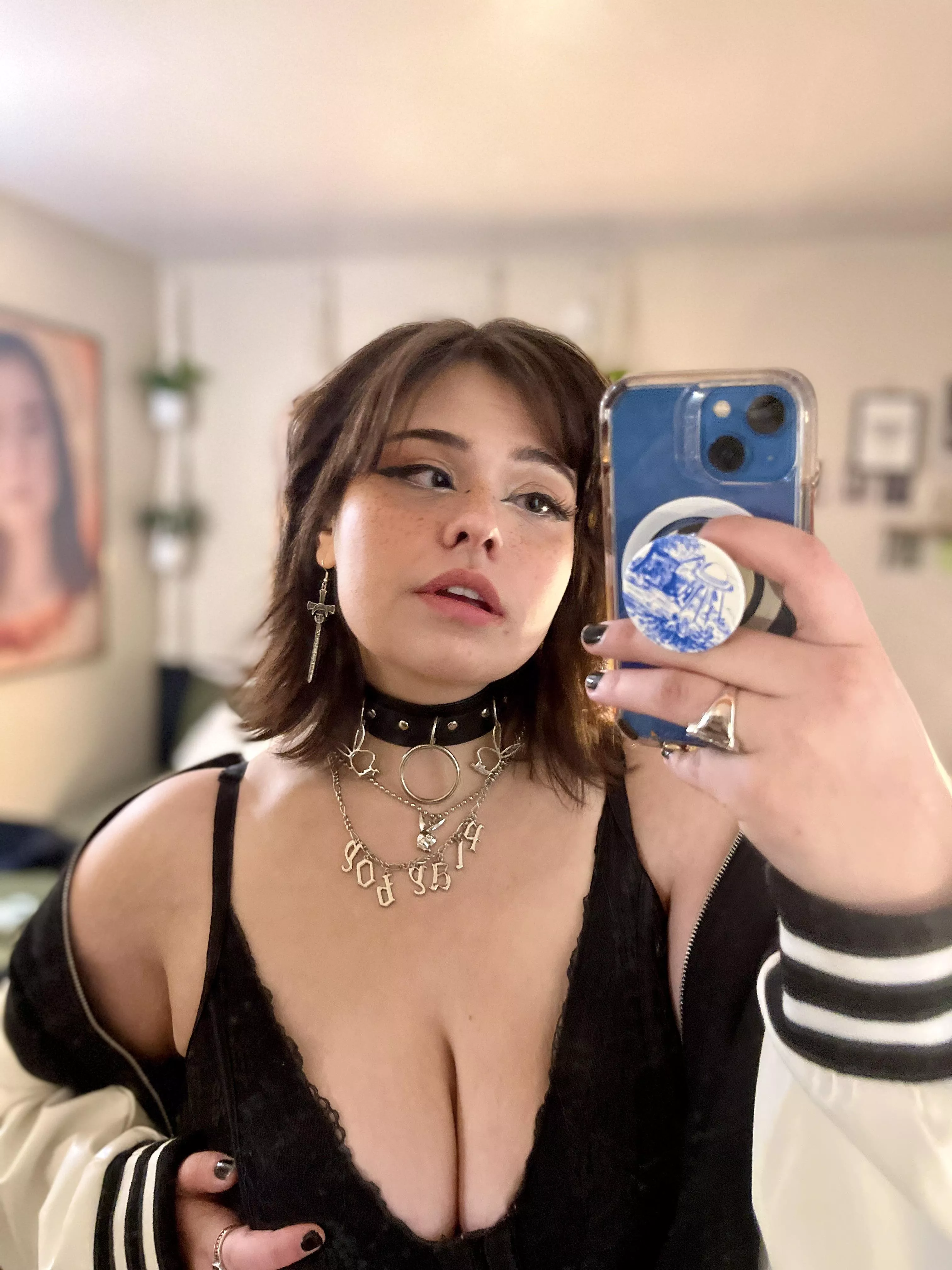 Play boy bunny! Cum play with me