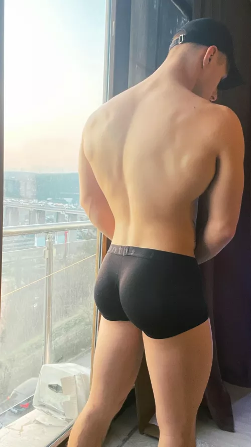 Quick photo, such buttocks as they are