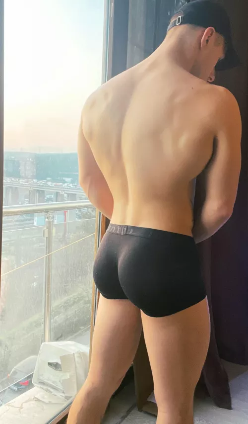 Quick photo, such buttocks as they are