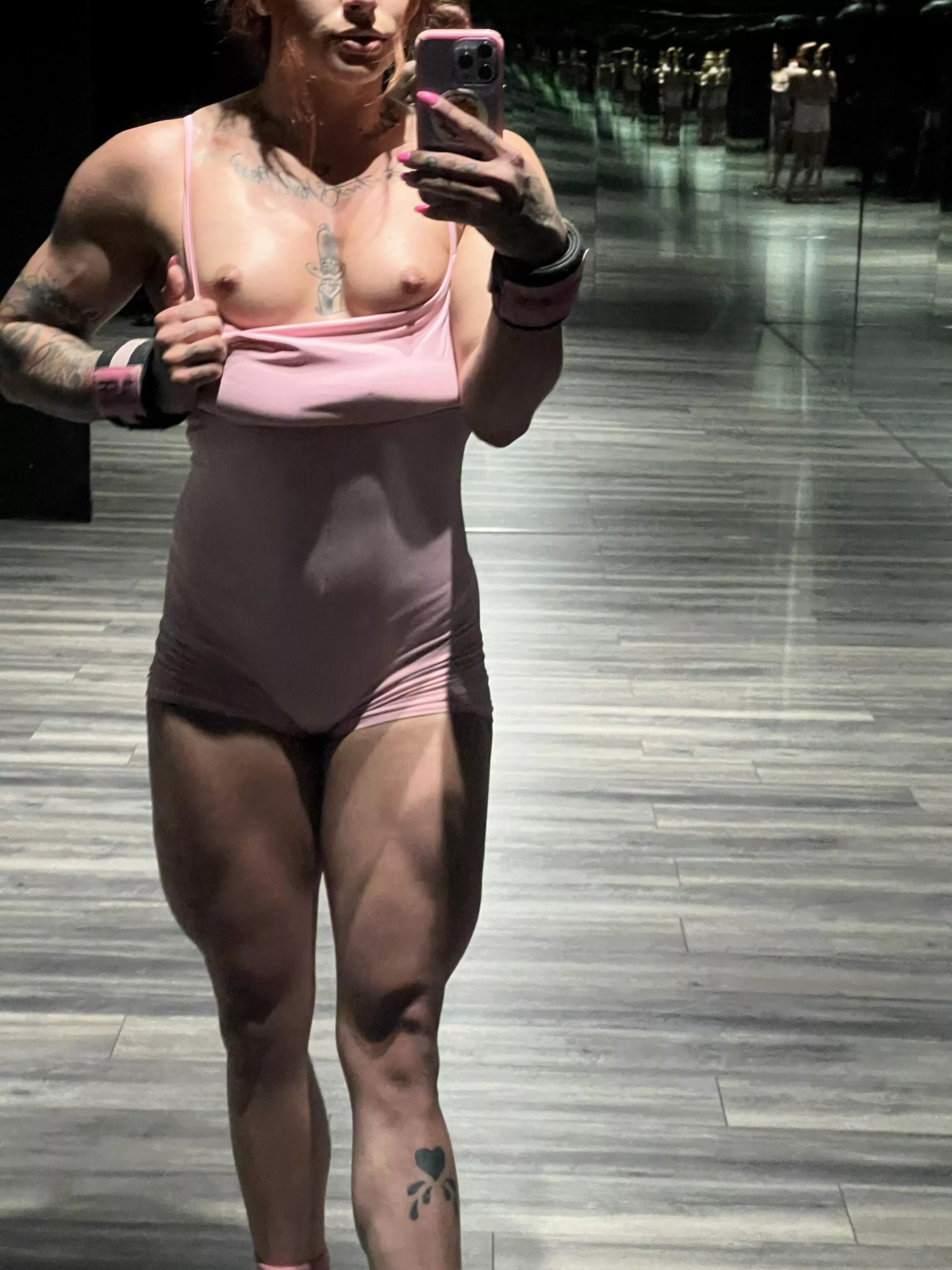 Small tits and nice lines