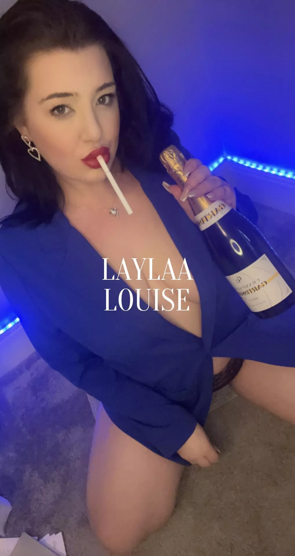 Smoking & popping champagne bottles 🚬🥂🍾