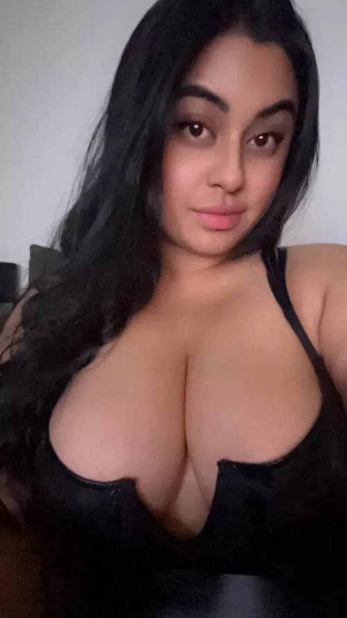 Sri Lankan x Chinese x Indonesian