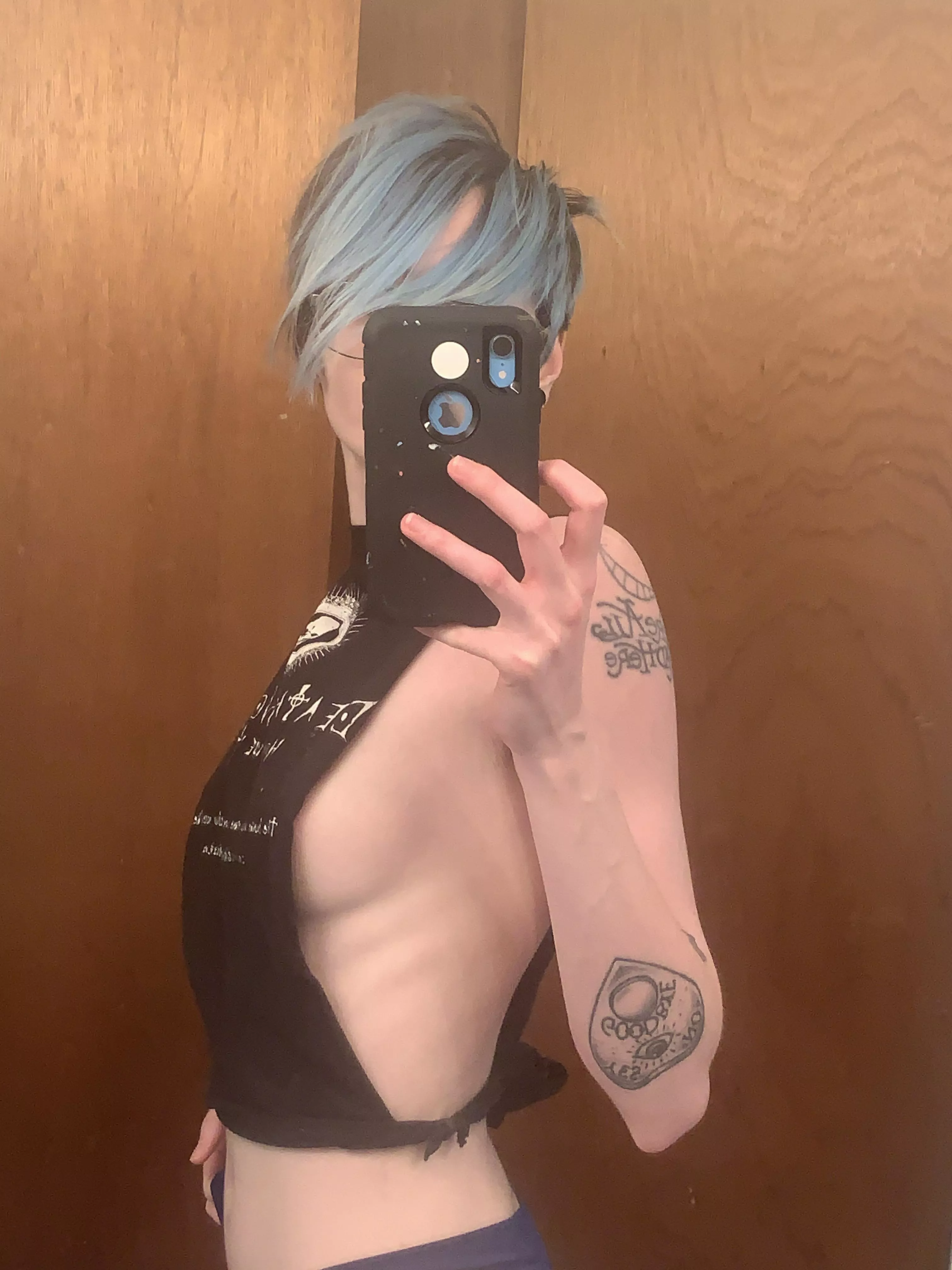 think i could get away with this shirt at a concert?🖤