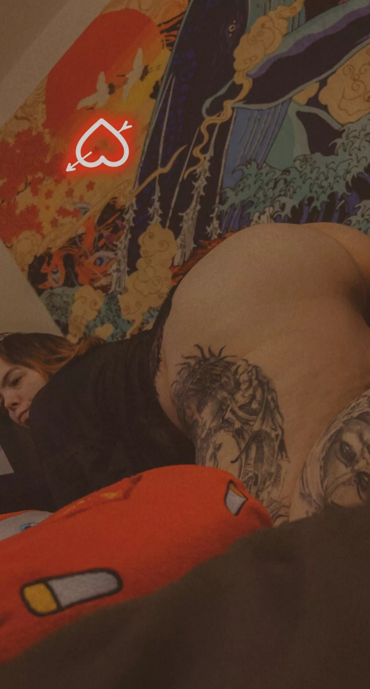 u answer facetime and see this