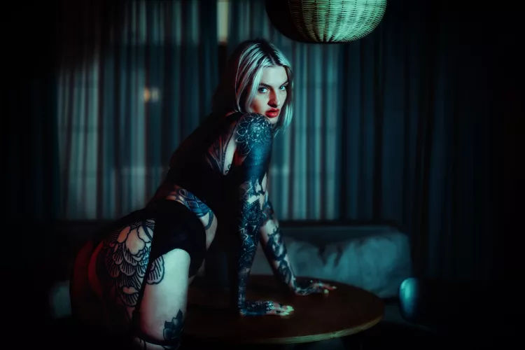 you cannot beat me in a staring contest