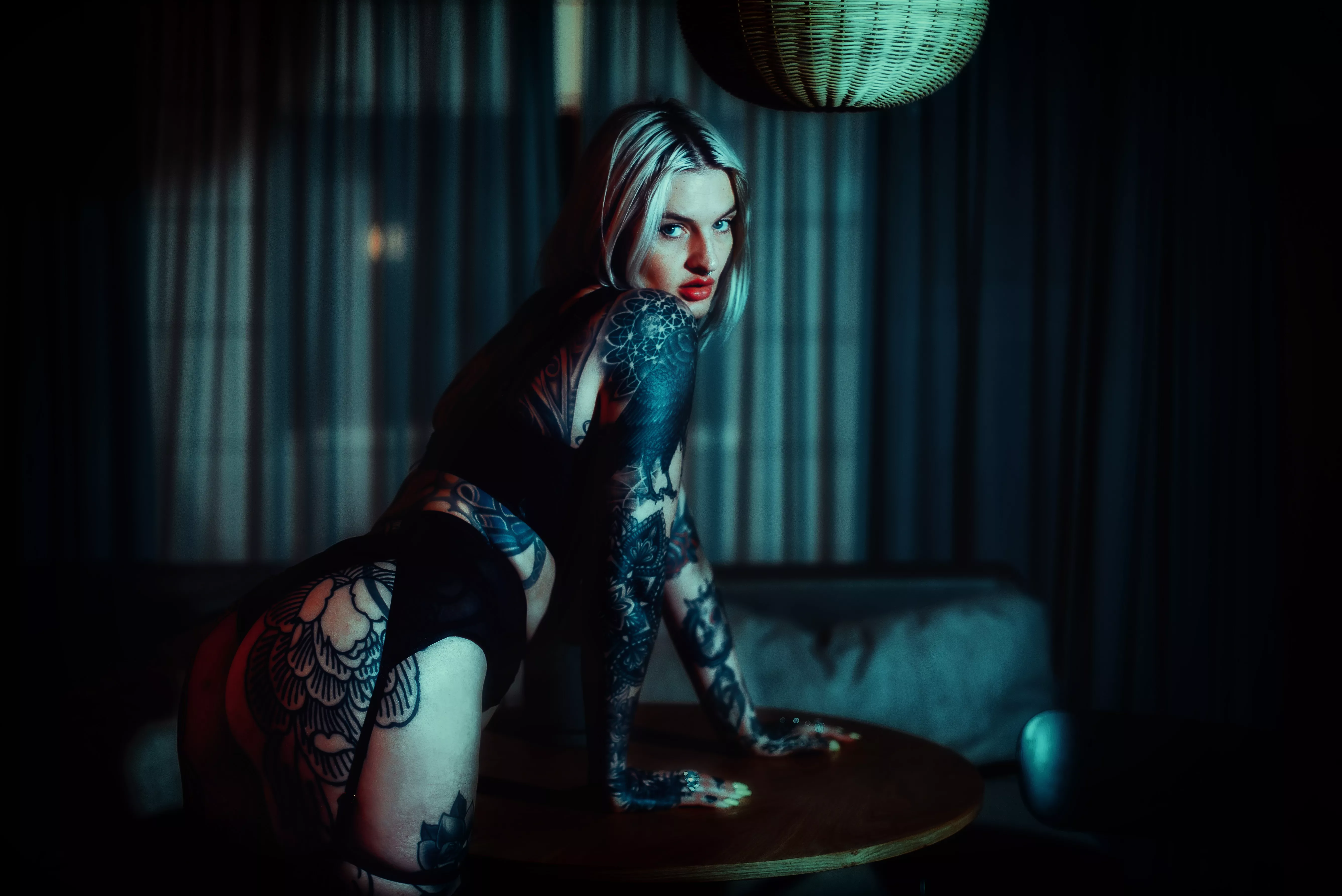 you cannot beat me in a staring contest