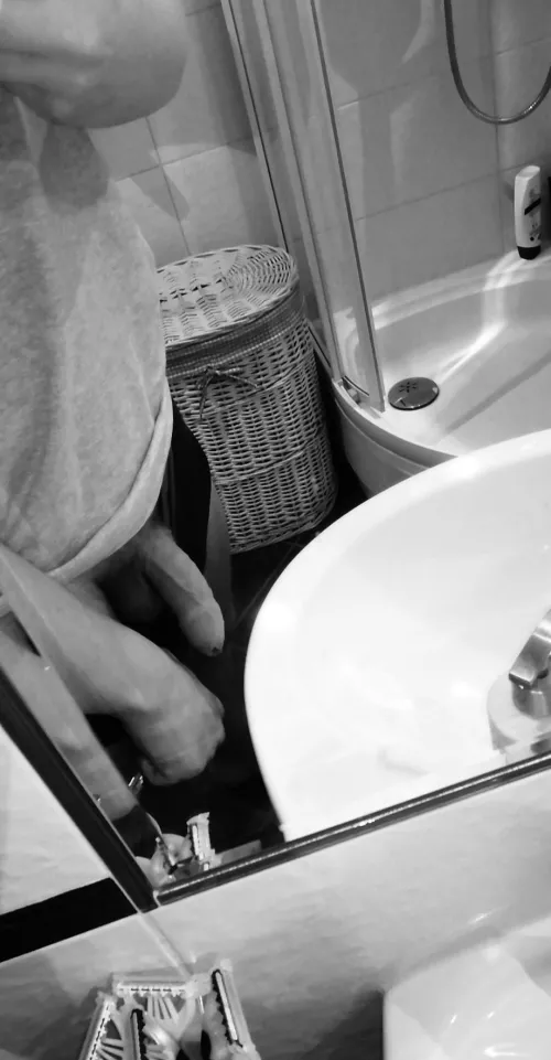 23 anyone wanna jerk live? Sc: panda2hero