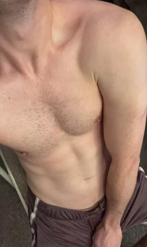 24 fit need another fit dude to make me cum. ryanmd1203