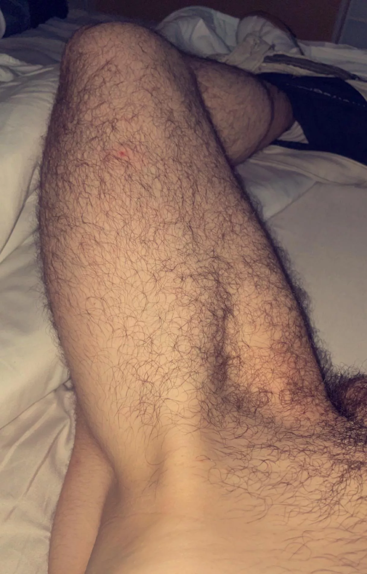 24 m , straight from Spain looking for bros to have some fun, add me: pablolotan