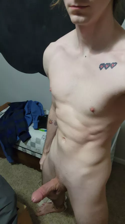 25 / Canada / Home alone and horny af @Gaymerb0y