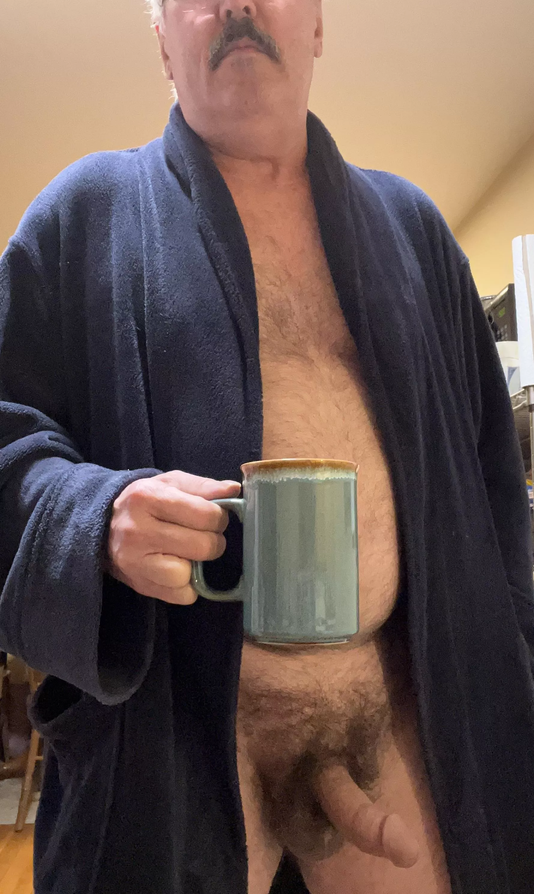 A Hawaiian blend coffee today, mighty good. Cheers!