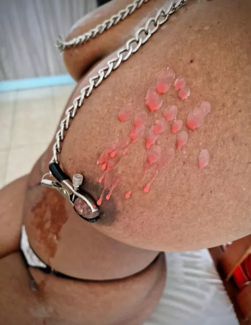 Addicted to playing,the dick feel sweeter when you slut me out.