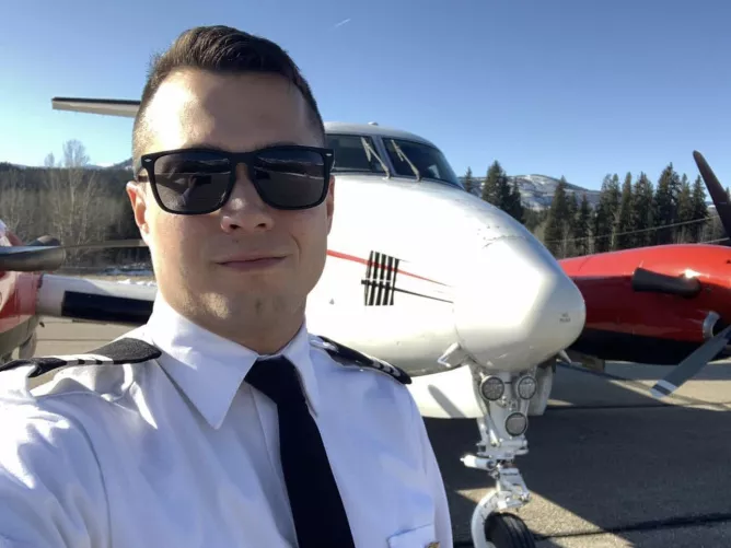 Anyone want a ride in the BE20 😛