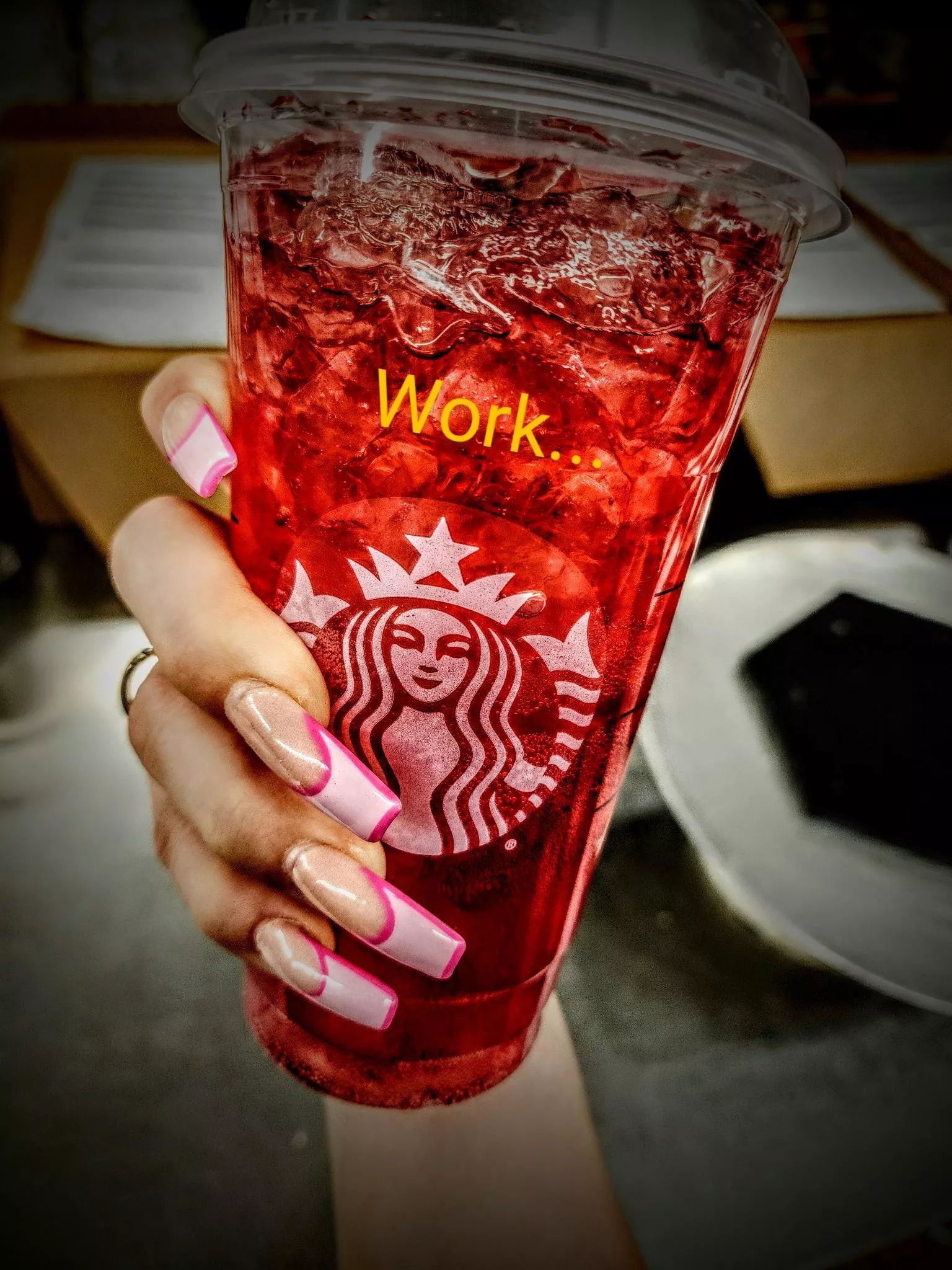 At work bored.... save me 😫