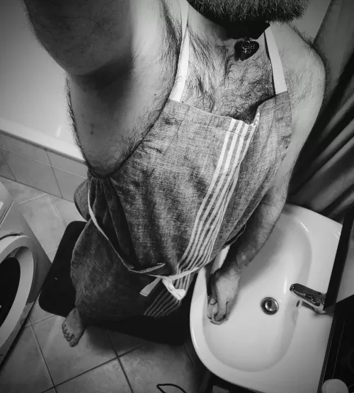 being a good cleaning maid for my Mistress