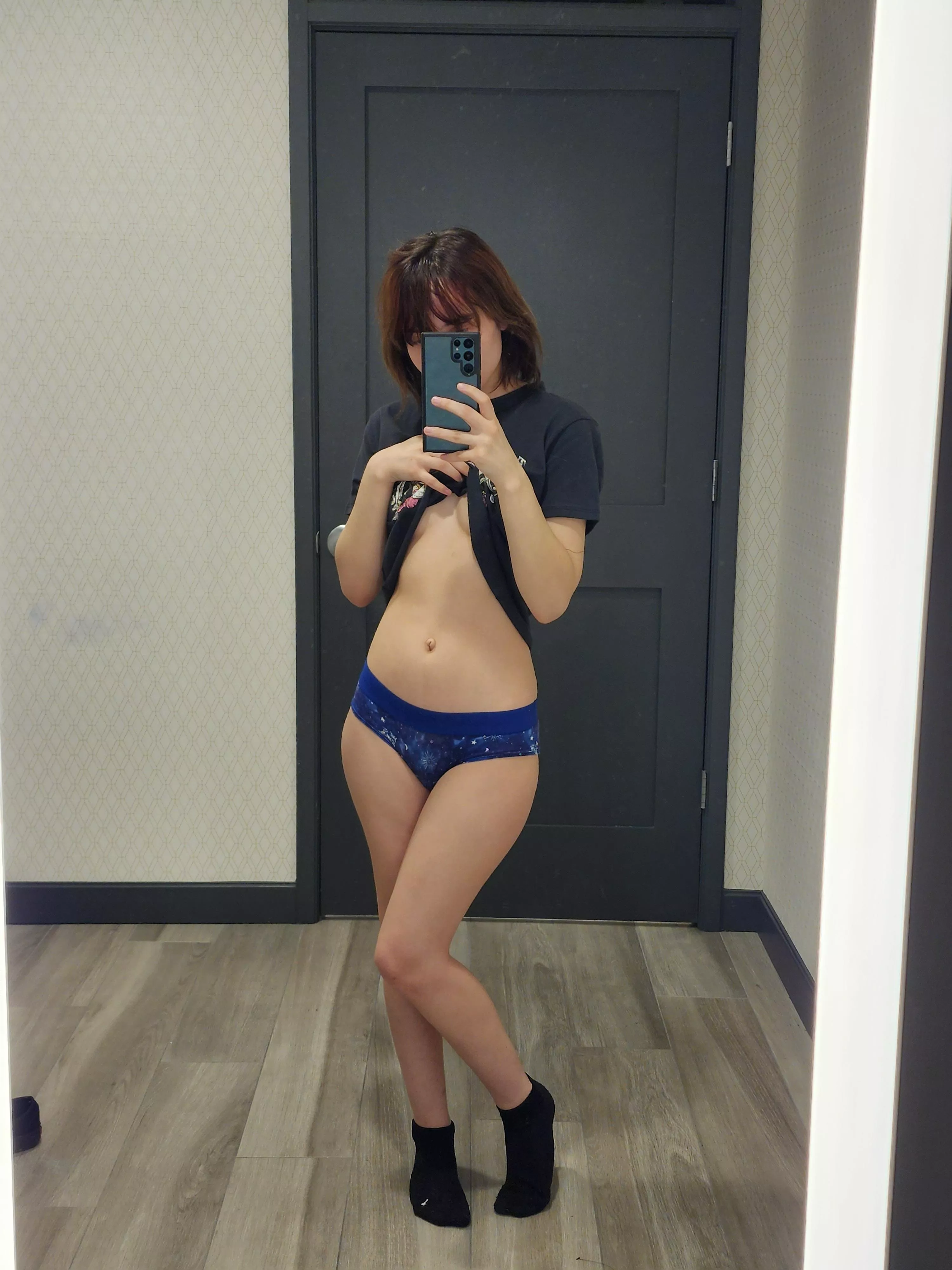 can't go into a changing room without taking a few pictures