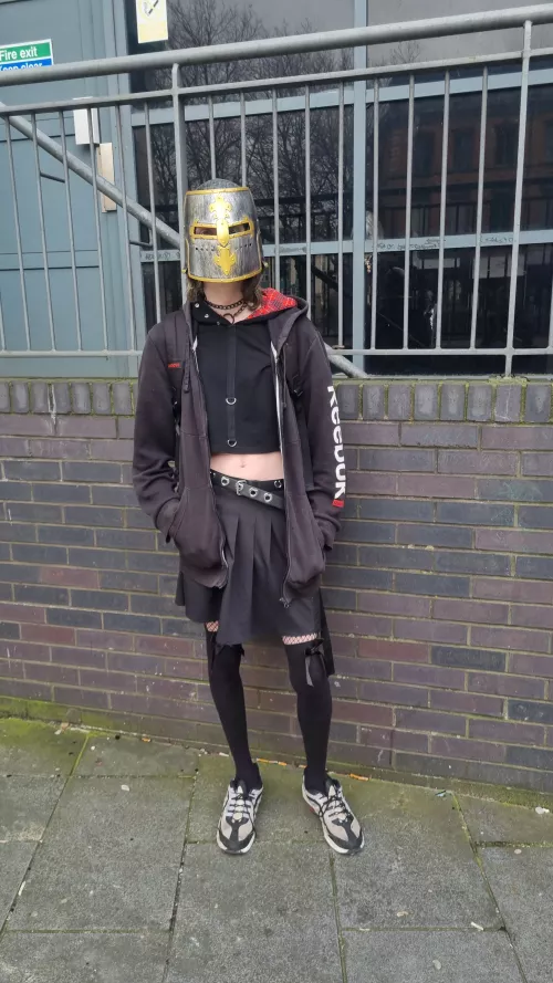 crusader femboy in Liverpool look out