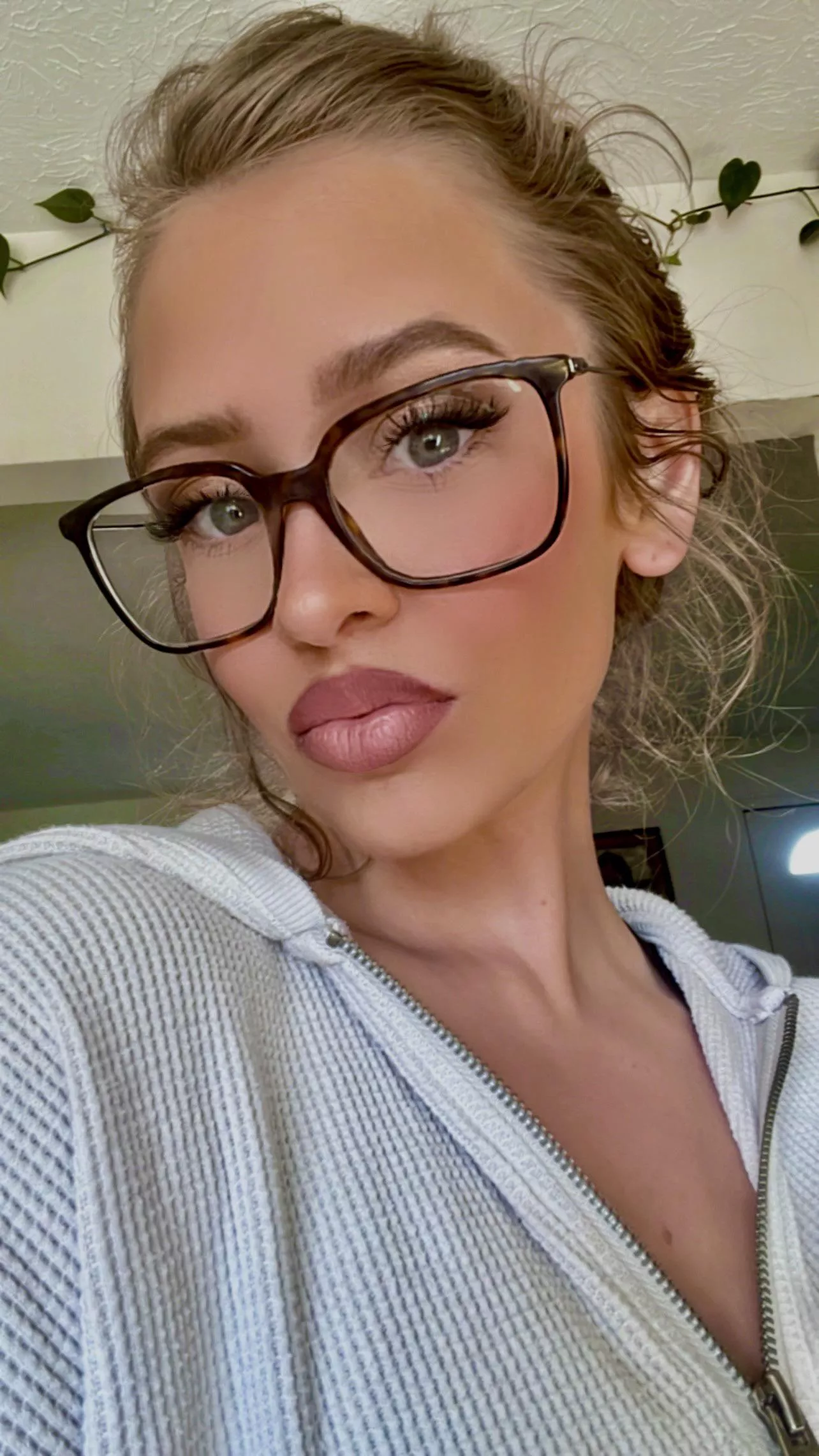 Free OF subscription. Can’t wait to play with you ❤️‍🔥