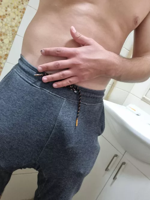 grey sweatpants