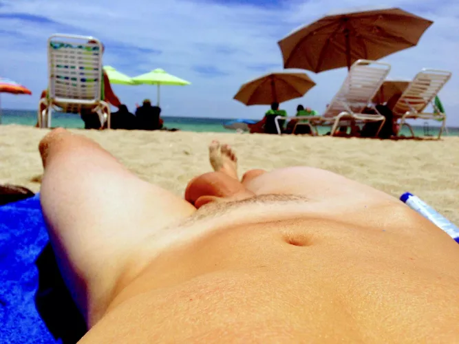 Help me rub in some sunscreen?