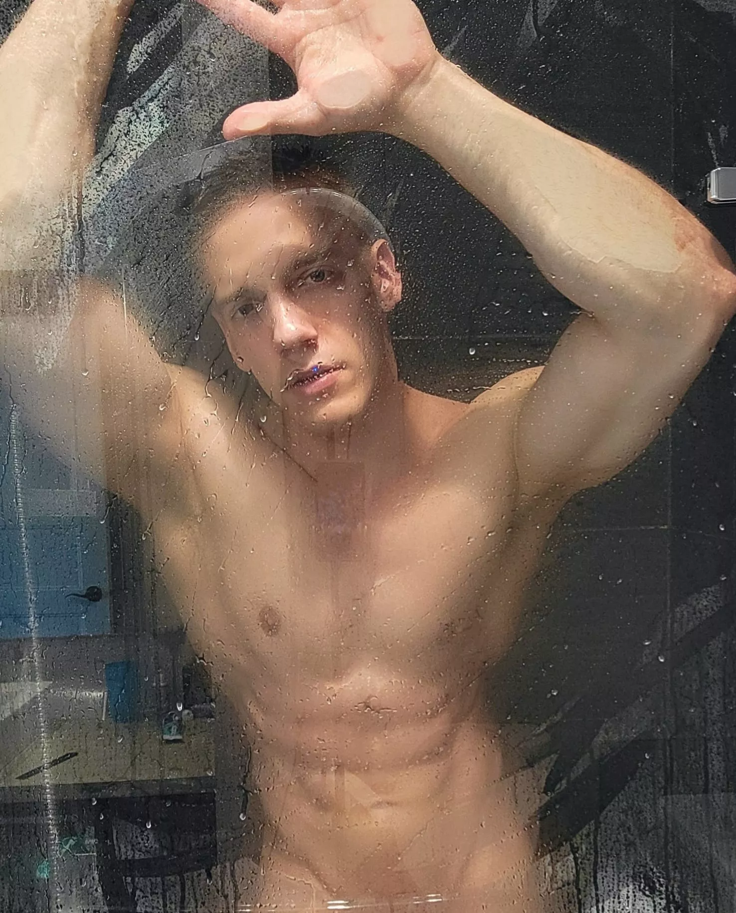 Help me wash my BIG soapy cock 😈!