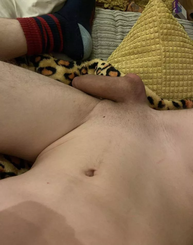 how many of you would shoot ur hot sticky loads into my virgin hole?