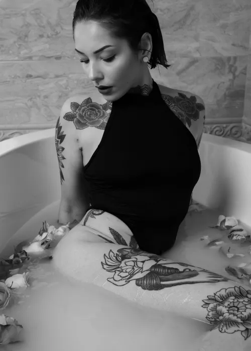 I just want to be best friends who help each other cum occasionally…Link 👇