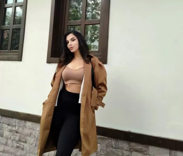 I'll share my girlfriend's tits on 50 upvotes