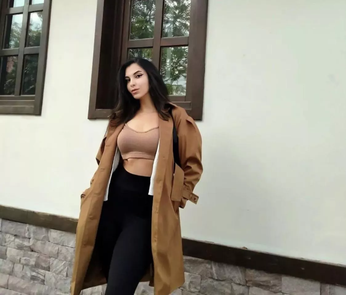 I'll share my girlfriend's tits on 50 upvotes