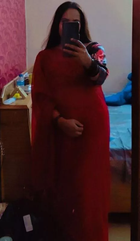 iski saree utarana fir bed pe iske saanth isse maje lena ..... 🤤🤤