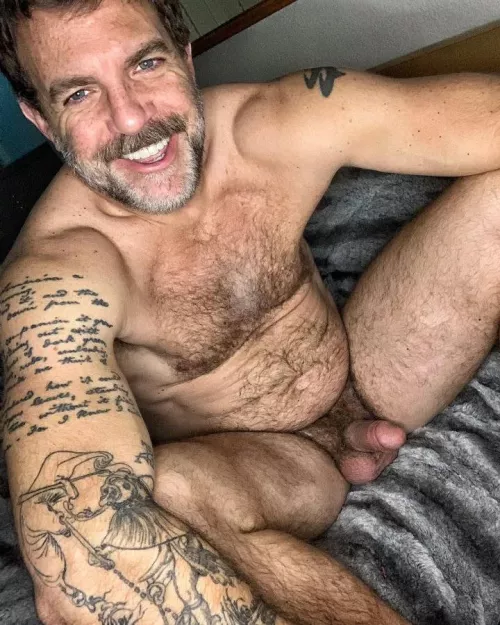 @jUNkDrAW3Rs (Twitter)