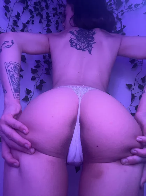 let me spread my cheeks for you