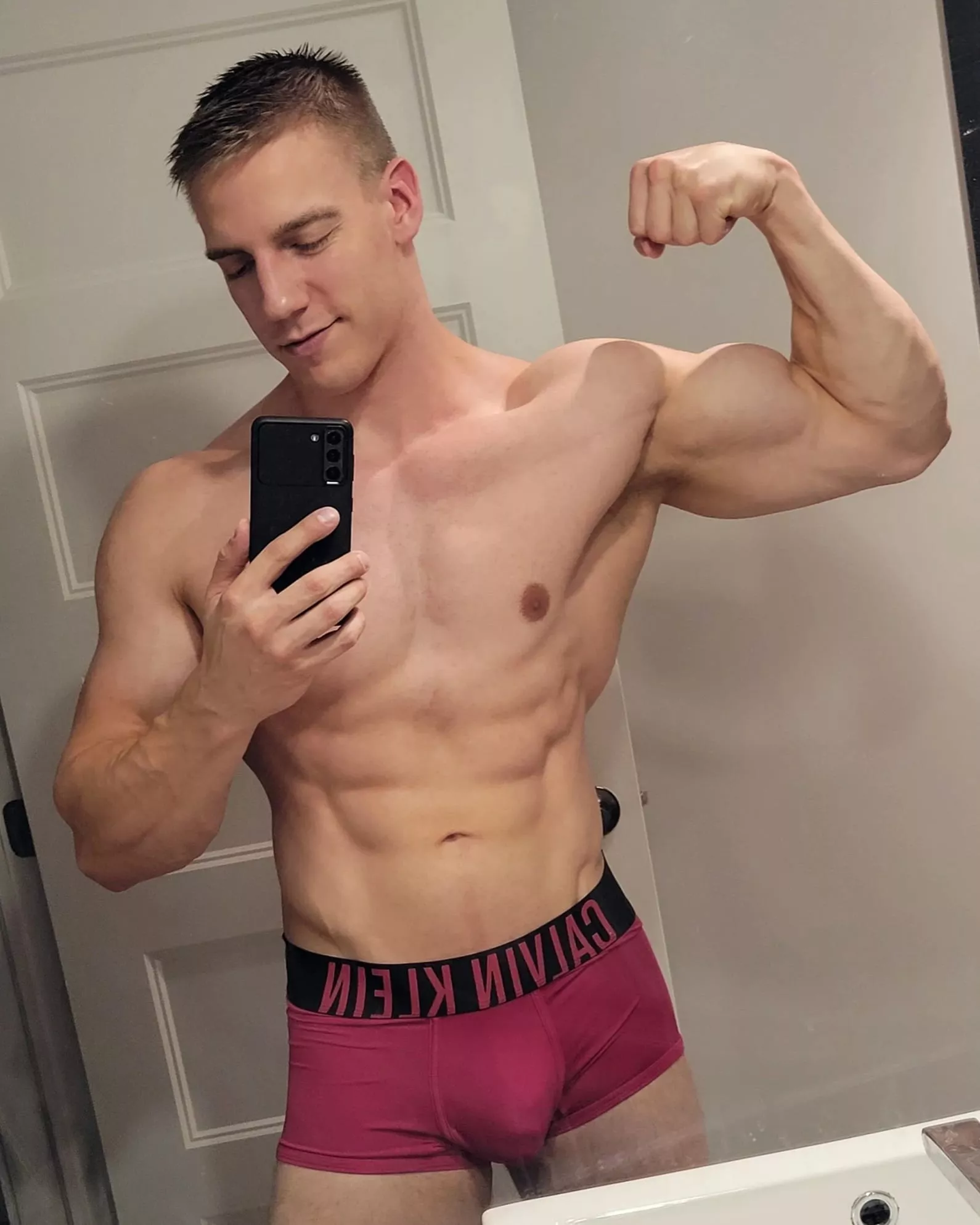 More selfies like this 😏..?