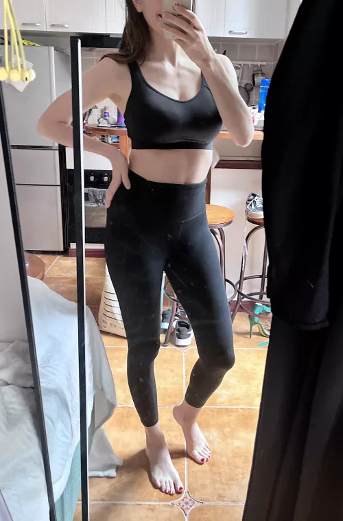 My mirrors not the only dirty thing [F]