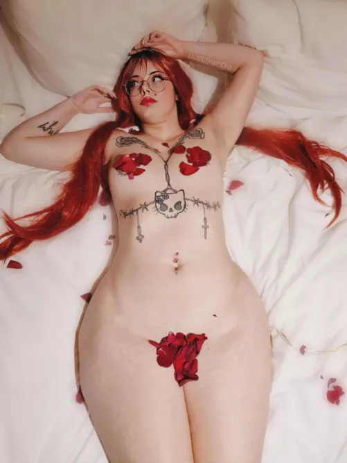 My wide hips are begging you to put a baby in me 🥵