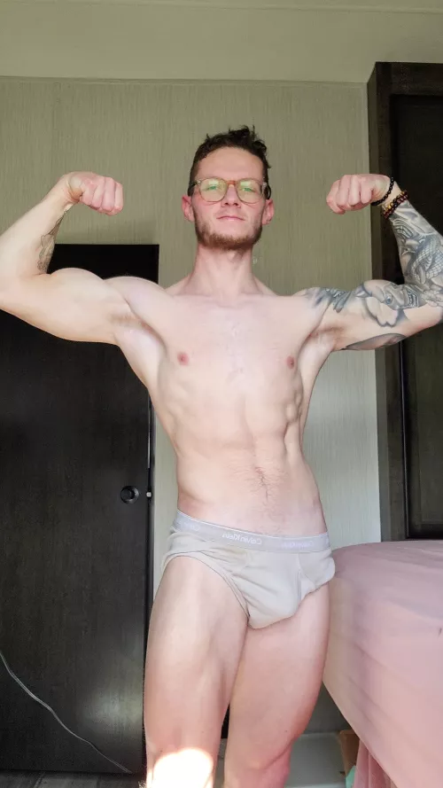 rub my muscles and bulge?