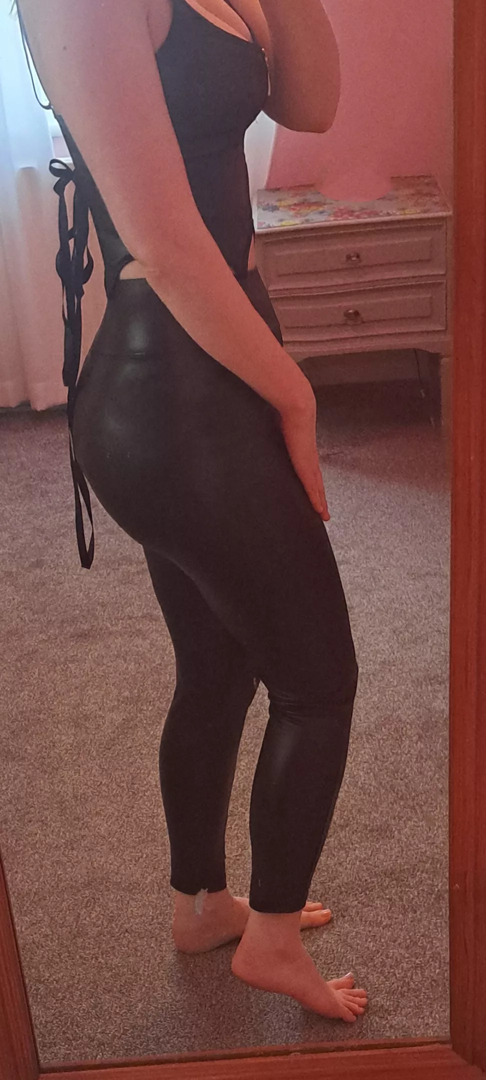 Run your hands over me in my tight fitting trousers 🥵