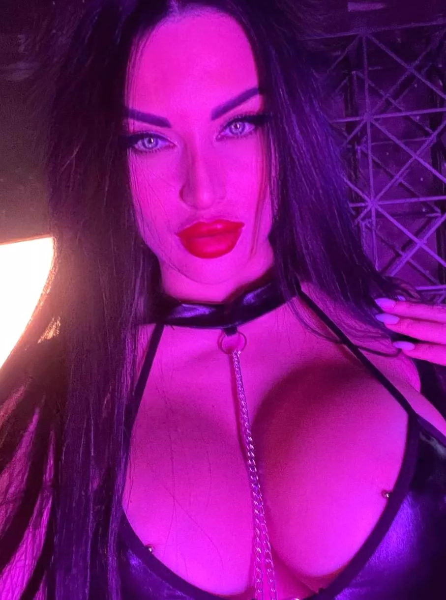 Send help, Bored and horny