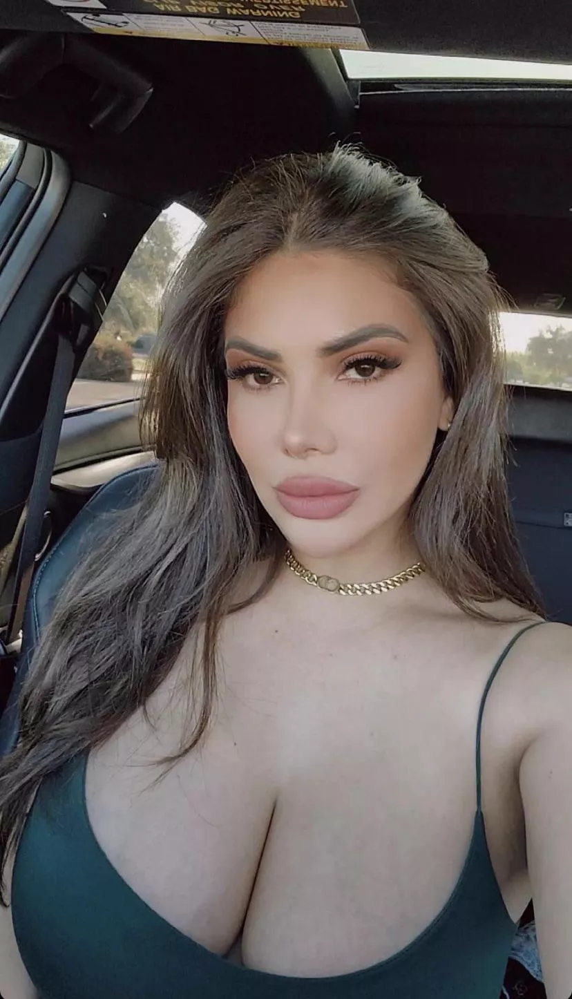 Sexy lips and cleavage