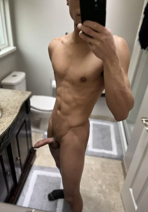 Skinny, uncut, yet confident. Rate (m)e :)
