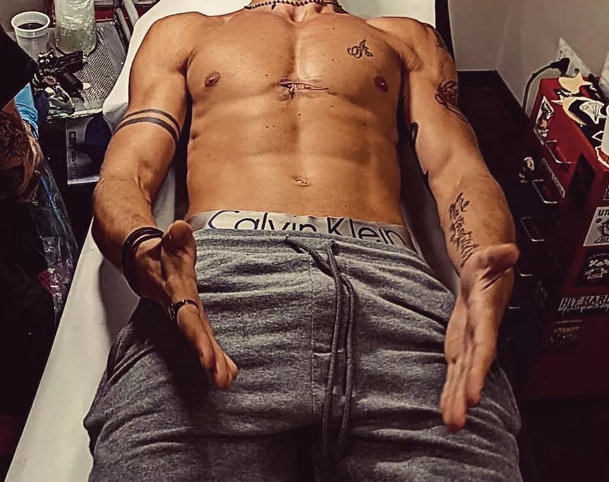 Suck it while I get tattooed, it eases the pain, I swear 🫠😏