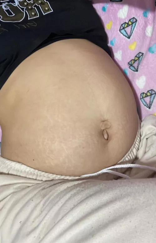 super hot pregnant 19 year old girl