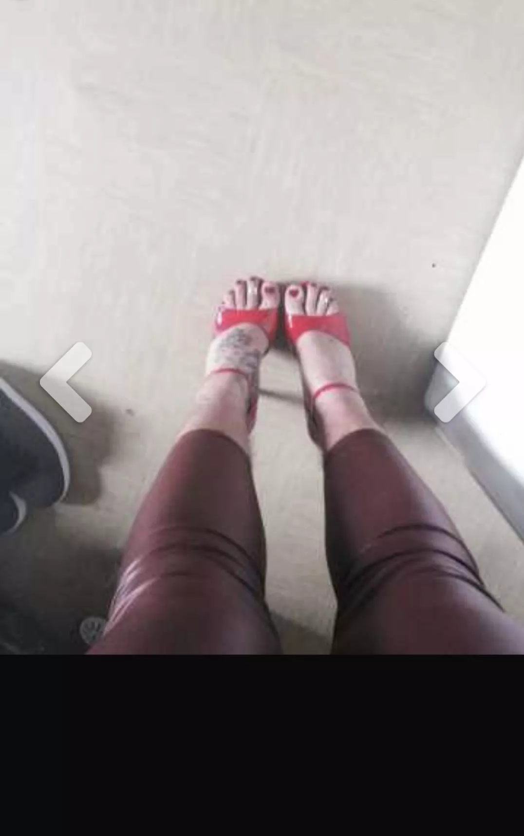 think I like red ,would you suck these toes