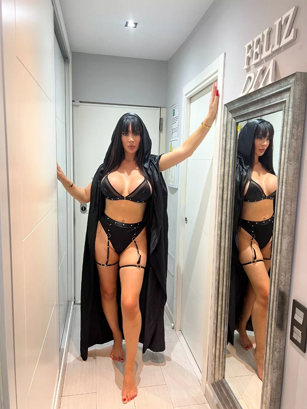 Upvote for a free nude video